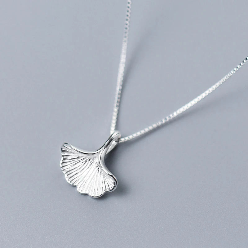 S925 Silver Women's Necklace Ginkgo Leaf Pendant Sweet Chain Jewelry