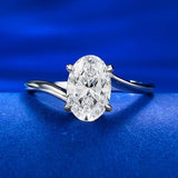Elegant 925 Silver Oval Ring with Diamond Cut
