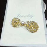 Freshwater Pearl Beads Bow Hair Clip