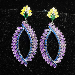 Silver Inlaid Crystal Geometric Retro Earrings