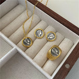 925 Sterling Silver Portrait Queen Coin Pendant Necklace for Women