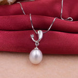 Luster Tear Drop Pearl Pendant Necklace