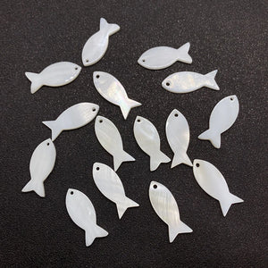 Small Fish Shape Freshwater Shell Pendant 10x25mm