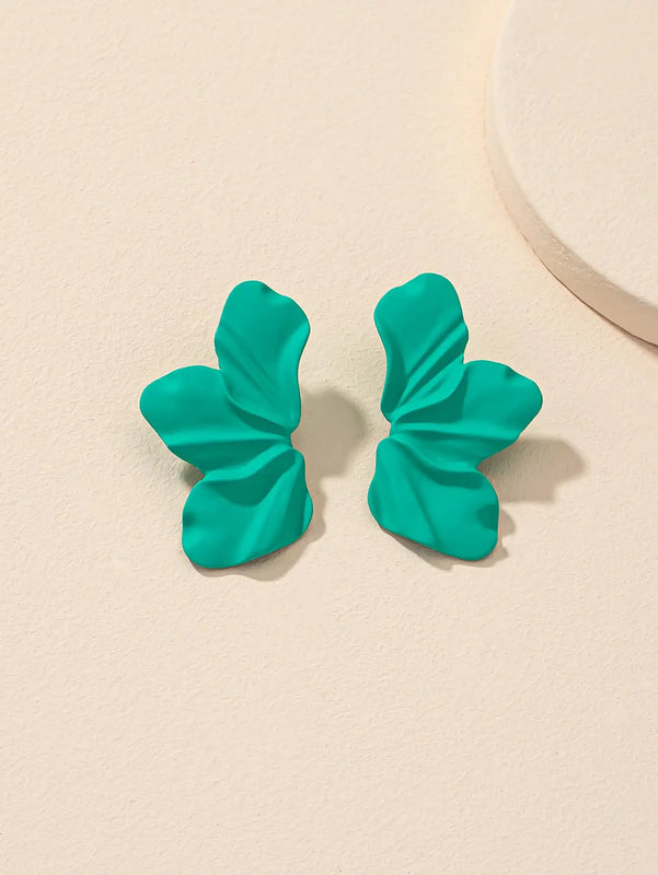 Elegant Flower Stud Earrings