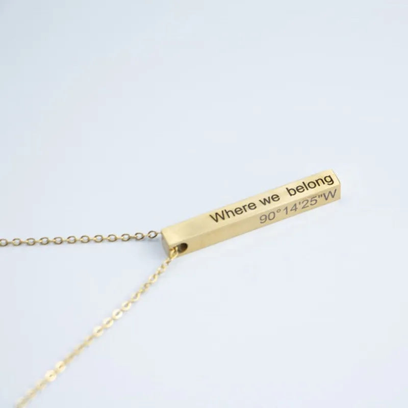 Personalized Square Bar Necklace with Name Engraving