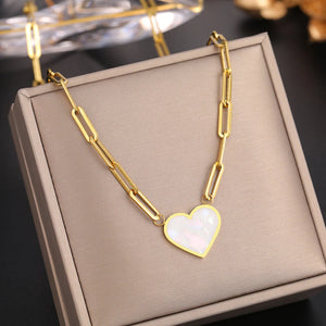 Sweet Heart Shell Pendant Paper Clip Chain Necklace