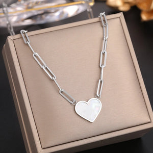Sweet Heart Shell Pendant Paper Clip Chain Necklace