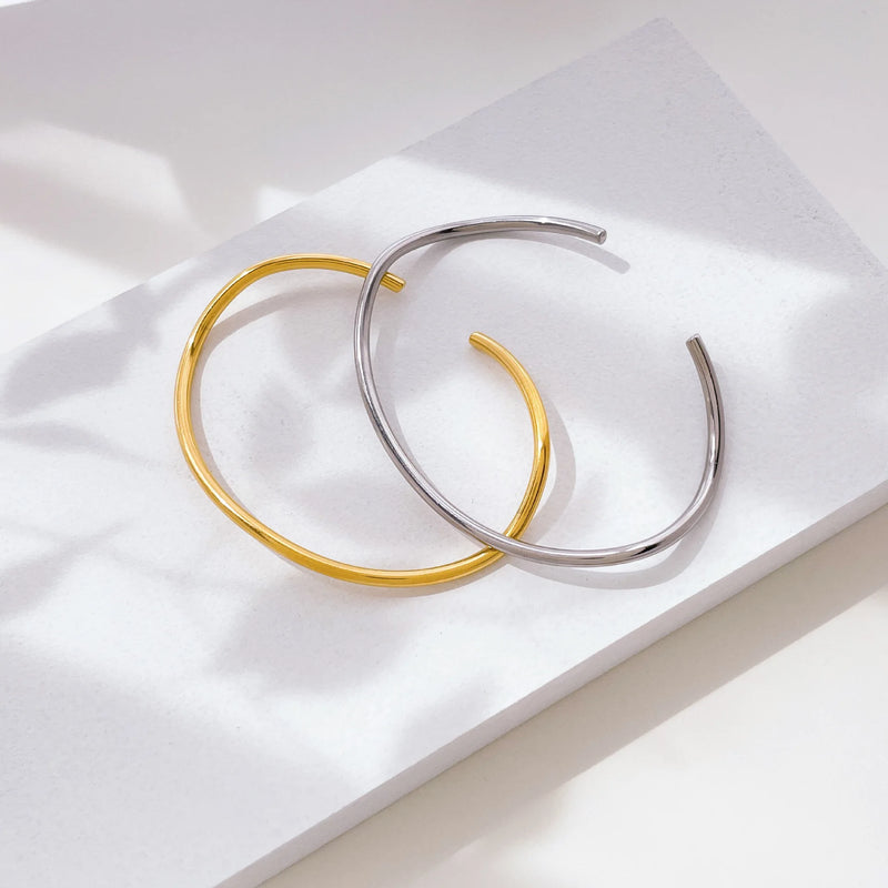 Stainless Steel Twisted Mosoobi Curve Line Bracelet Bangle Women