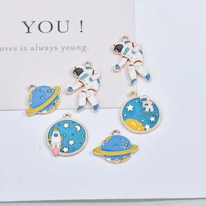 Lot of 30 Alloy Astronaut Space Shape Earring/Bracelet/Necklace Pendants