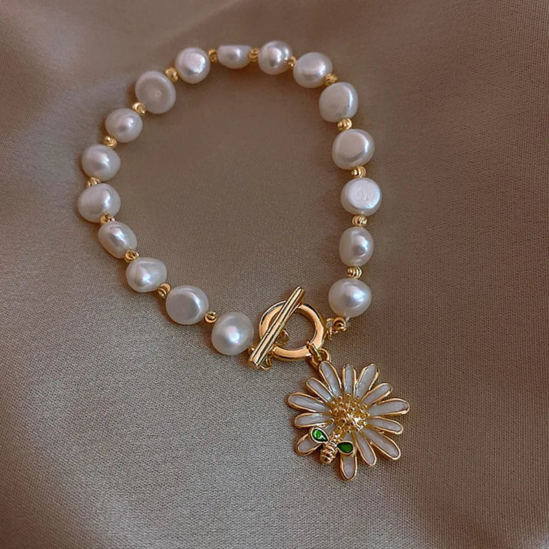 Baroque Pearl Sweet Honeybee & Chrysanthemum Bracelet