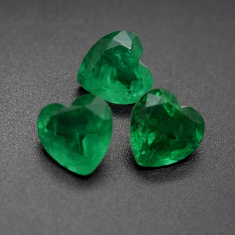 Heart Cut Colombian Emerald Loose Gemstone for Jewelry