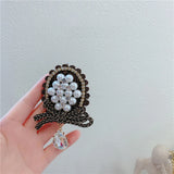 Palace Brooch Coat Accessories Pearl Brooch Buckle Collar Pin