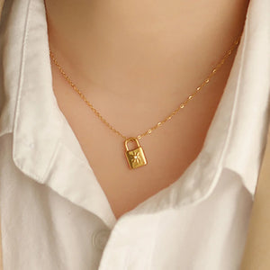 Small Embossing Pendant Necklace For Women Star Lock Necklace