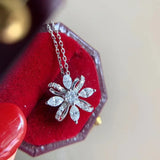 Wild Daisies Flower Silver Zircon Pendant Necklace for Lady