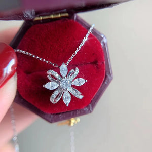 Wild Daisies Flower Silver Zircon Pendant Necklace for Lady