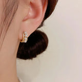 Light Pearl Earrings for Elegant Look