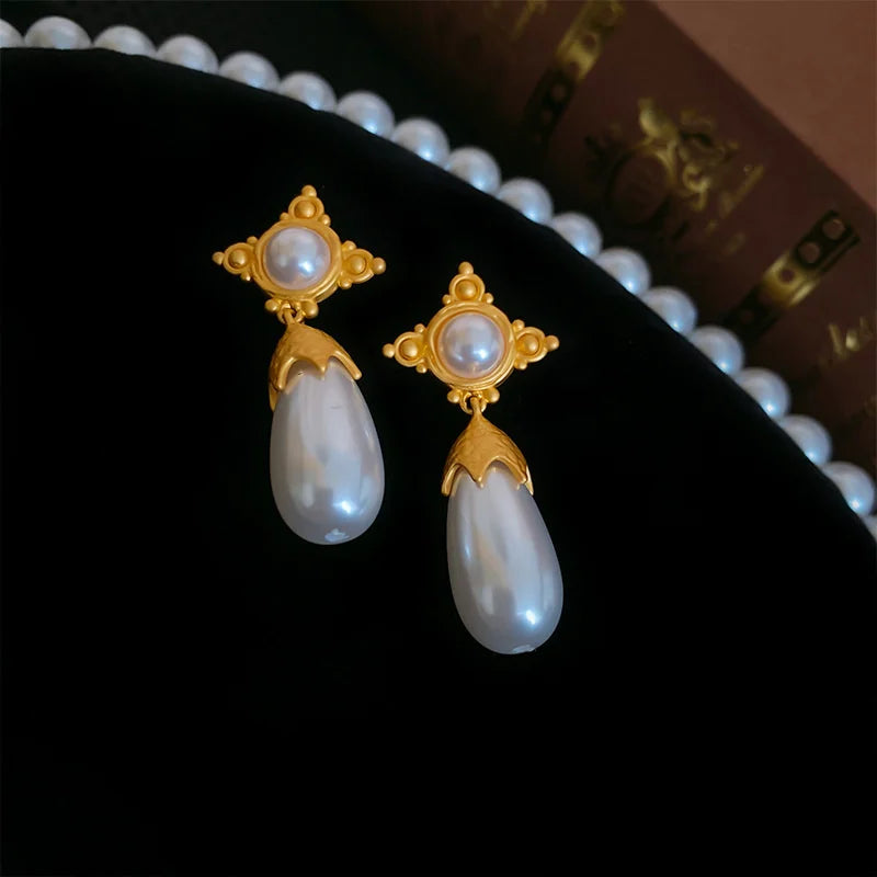 Temperament Love Pearl Studs Women's Ear Accessories