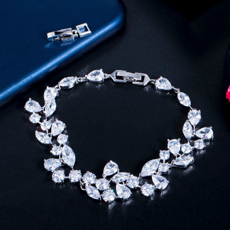 CZ Leaf Wedding Engagement Bracelet for Ladies Party Jewelry