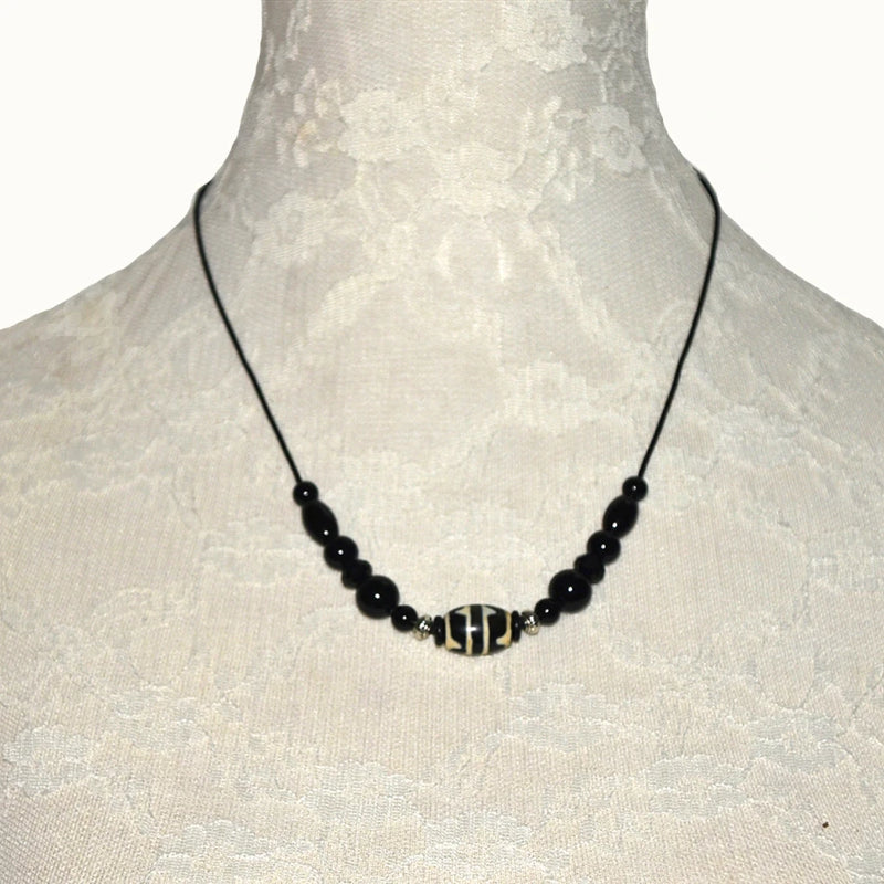 Tibet Agate DZI Necklace Double Tiger Tooth Daluo DZI Women's Short Necklace