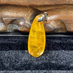 Natural Rutilated Pendant Jewelry 33x13x9mm For Wealth Luck Gift