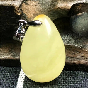 Natural Yellow Amber Pendant Crystal 22x15x7mm Beads Silver Necklace AAAAA