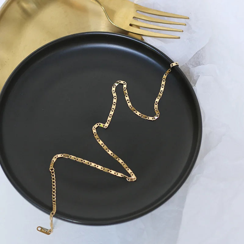 Pig Nose Buckle Flat Chain Choker 18k Necklaces for Women