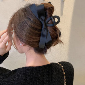 Women Bowknot Hair Claw Big Velvet Bow Hair Clips Vintage Baroque Satin Hairpins