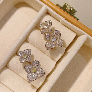Flower Design CZ Engagement Ring for Women Wedding Dubai Bridal J2144