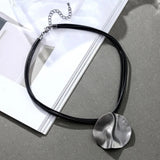 Women Choker Necklace with Grey Pendant Chunky Choker Suspension