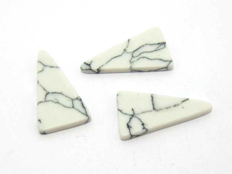 Turquoise Stone 17x9mm Mixed Equilateral Triangle Flat Stone