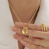 Twisted O-shaped Necklace, Gold-Plated Steel, Non-Fading Collarbone