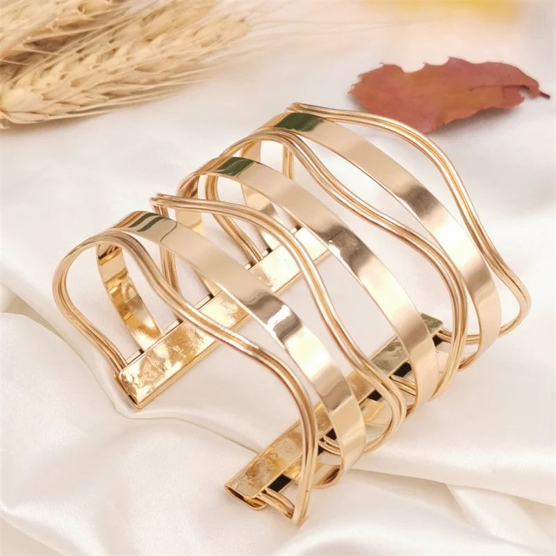 Retro Gothic Punk Bracelet for Women Lady Cuff Bangles