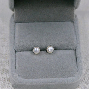 5.5mm Freshwater Pearl Silver Stud Earrings