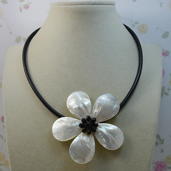 AA Real Pearl Shell Flower Necklace South Sea Shell Crystal Fine Jewelry