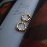 Chalcedony Gold-Plated Hollow Pattern Earrings