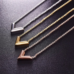 V-Vendetta Symbol Necklace Alloy Pendant Party Club Jewelry