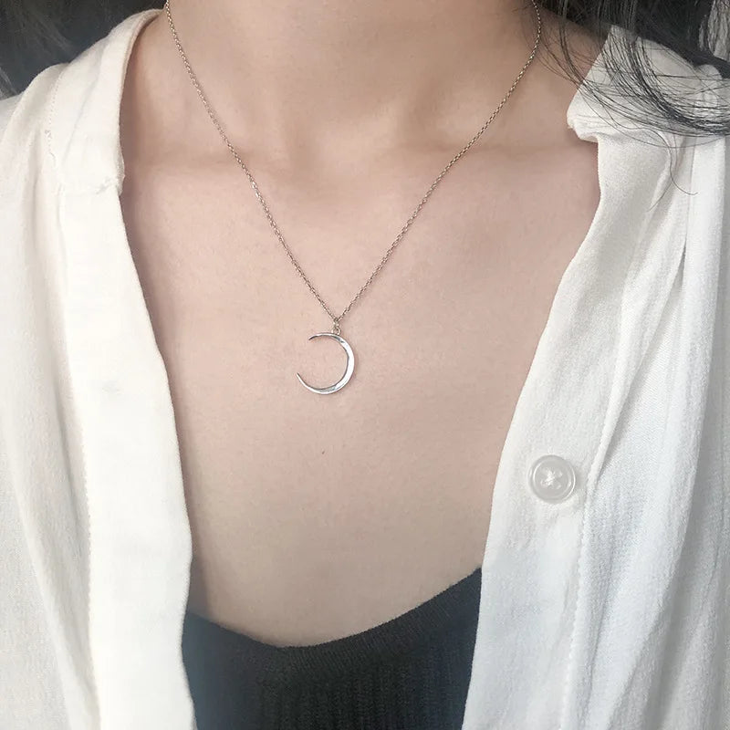 Sweet Moon Necklace Crescent Clavicle Chain Silver Jewelry