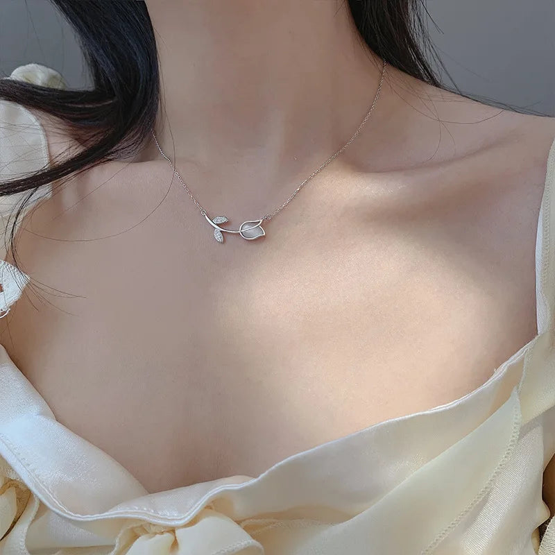 Zircon Rose Necklace Women's Clavicle Chain Light Jewelry
