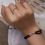 925 Sterling Silver Hand in Hand Bracelet for Women