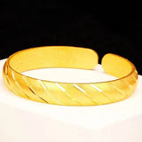 Vietnam Shakin lady 18K bracelet with gypsophila heart