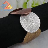 Vintage Charm Bracelet Zinc Alloy Plating Round Mixing Stretch Bracelet