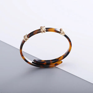 Vintage Amber Resin Bracelet Geometric Acrylic Metal Buckle Adjustable Bangle