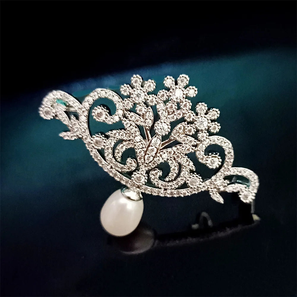Vintage Banquet Crown Brooch Hollow Cloud Pearl Broochpins