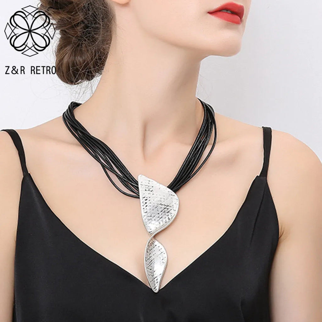 Vintage Twisted Suspension Pendants Choker Necklace Costume Jewelry