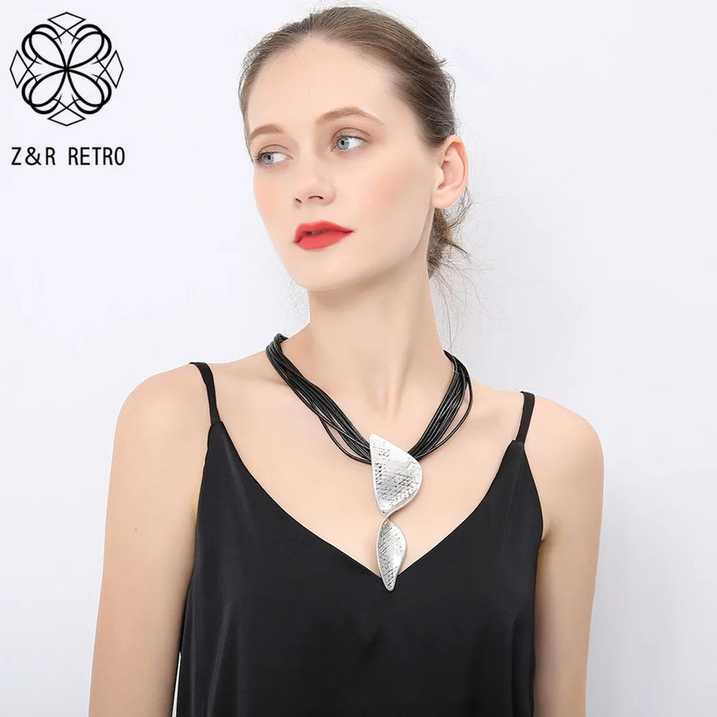 Vintage Twisted Suspension Pendants Choker Necklace Costume Jewelry