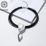 Vintage Twisted Suspension Pendants Choker Necklace Costume Jewelry