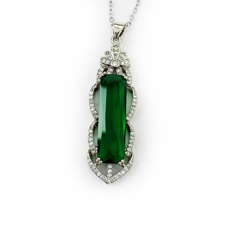 Vintage Green Crystal Agate Emerald Diamond Pendant Necklace 18k Filled