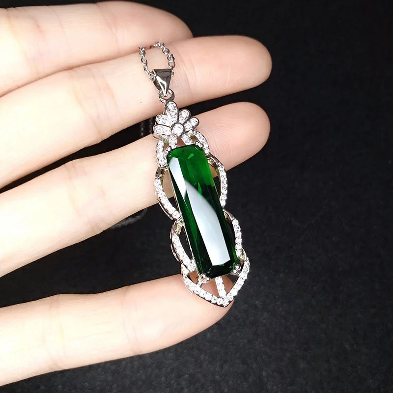 Vintage Green Crystal Agate Emerald Diamond Pendant Necklace 18k Filled