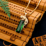 Vintage Carved Oval Green Emerald Pendant Necklace 18k Choker Jewelry