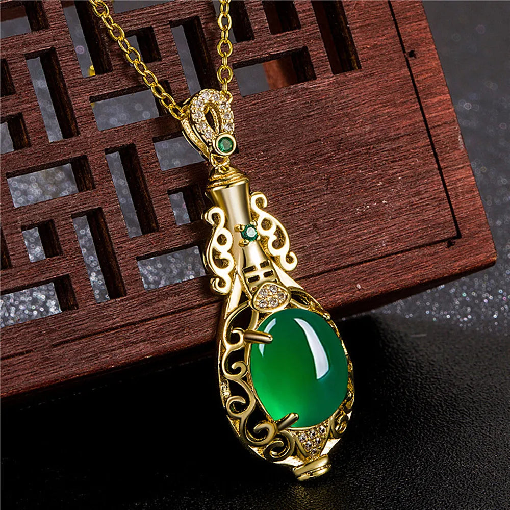 Vintage Green Jade Carving Vase Pendant Necklace Jewelry